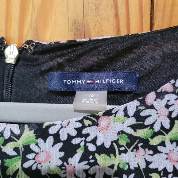 Tommy Hilfiger Floral Long Sleeve Dress - Picture 5 of 16